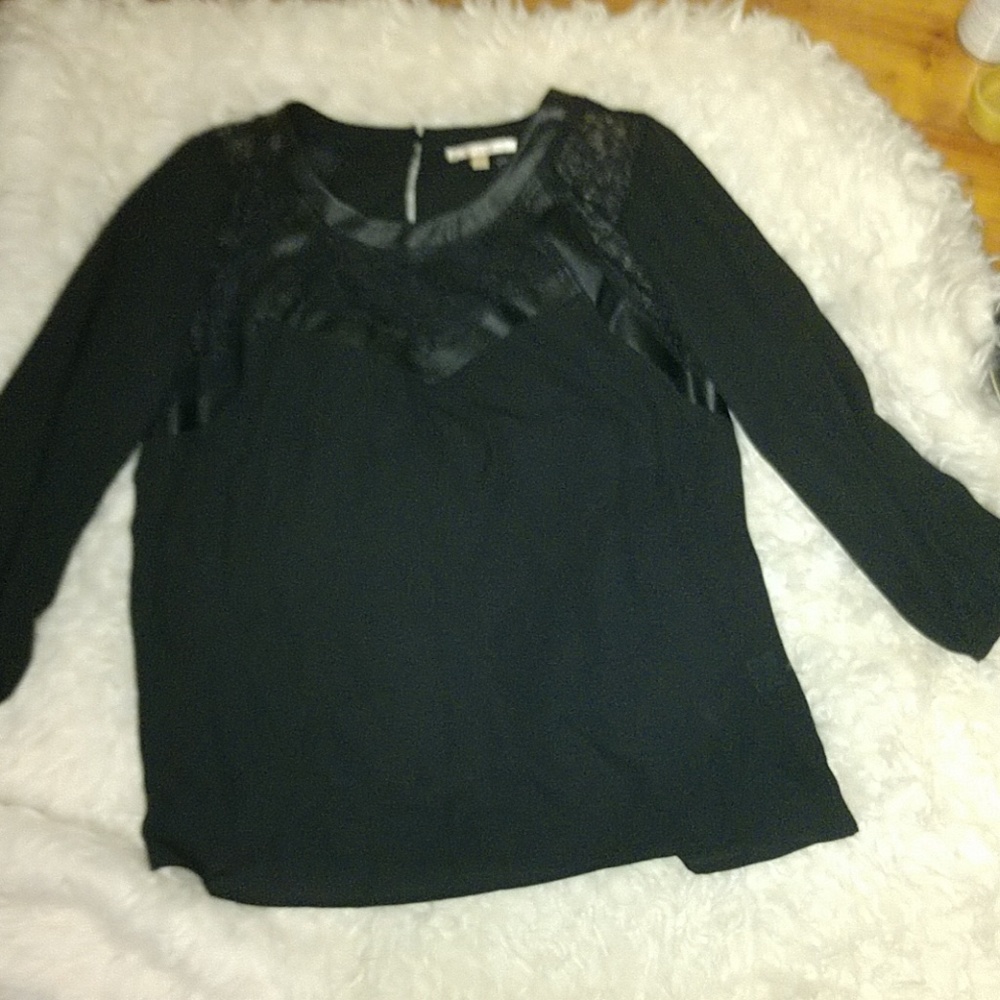 Skies are blue brand new black shirt